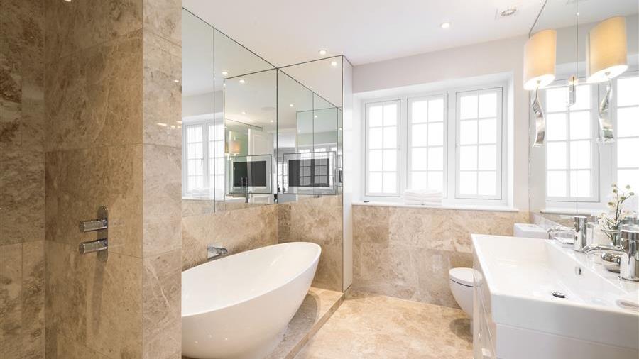 En-Suite Bathroom
