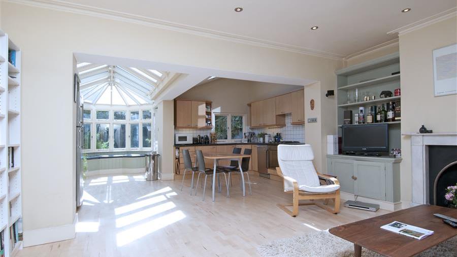 Kitchen/Dining Room