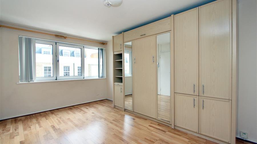 Studio Room