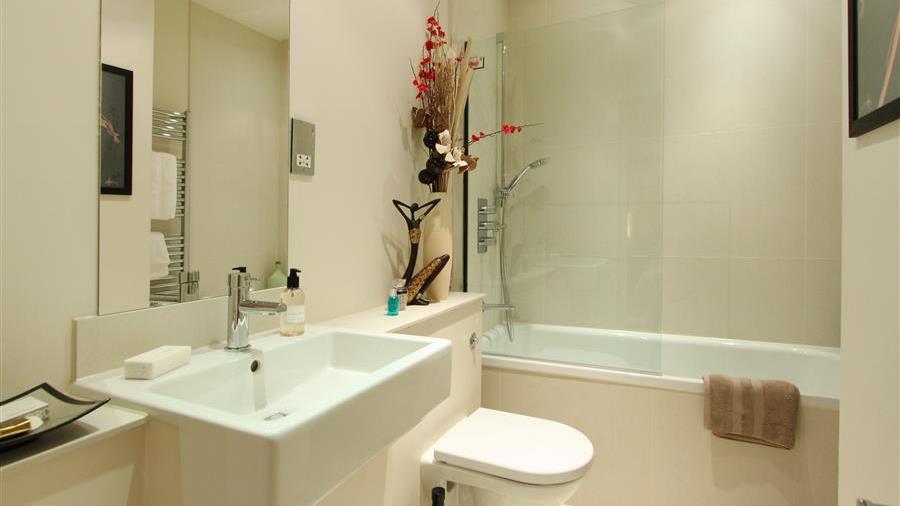 En-Suite Bathroom