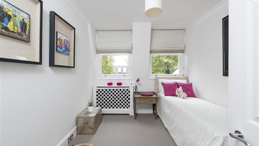 Sixth Bedroom