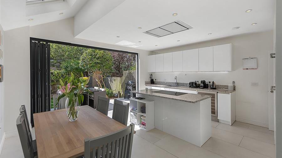Kitchen/Dining Room