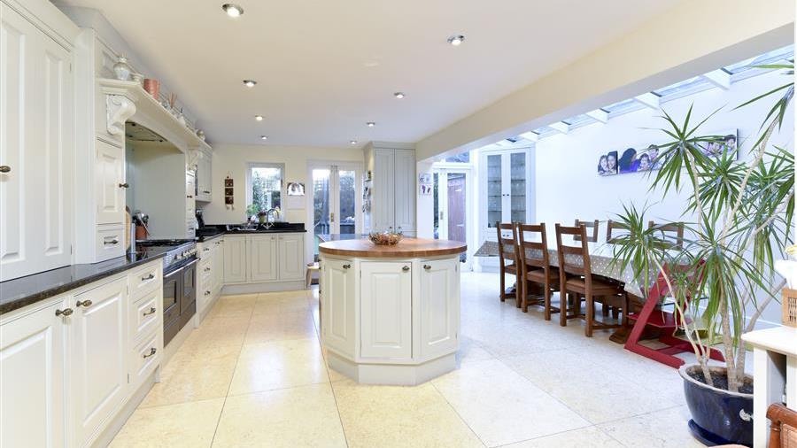 Kitchen/Dining Room
