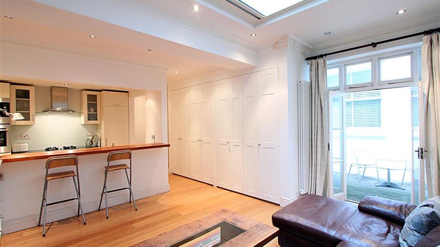 Studio Room