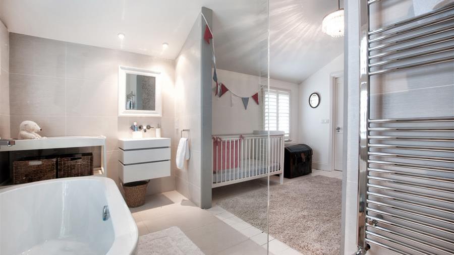 En-Suite Bathroom