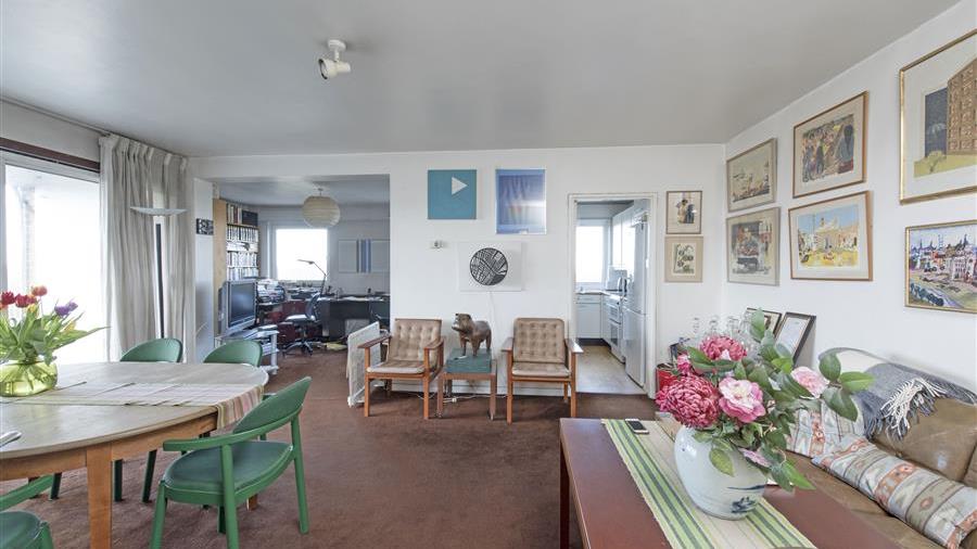 Reception Room