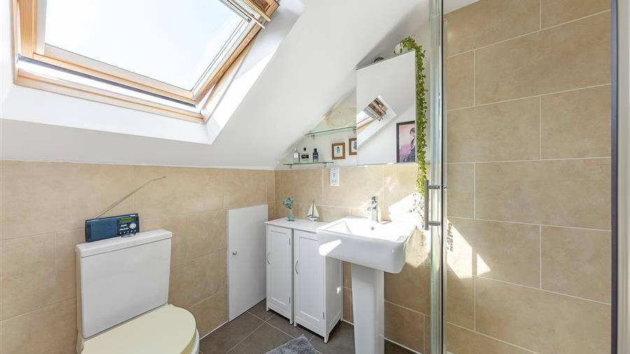 En-Suite Bathroom