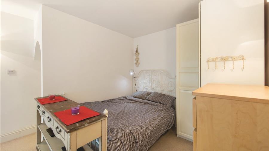 Studio Room