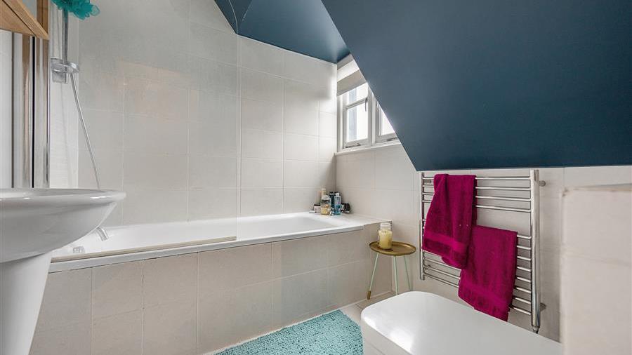 En-Suite Bathroom