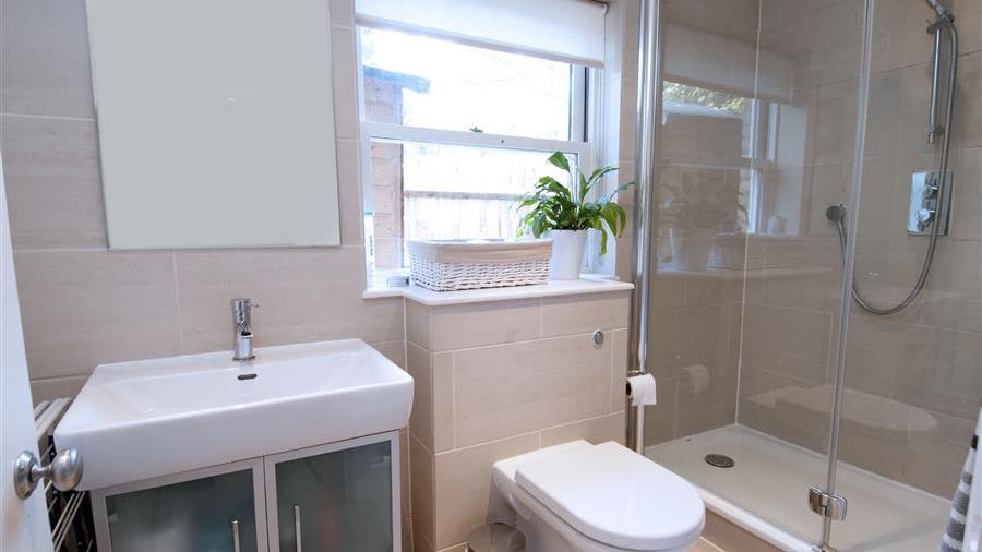 En-Suite Bathroom