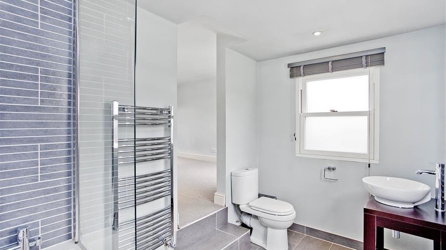 En-Suite Bathroom