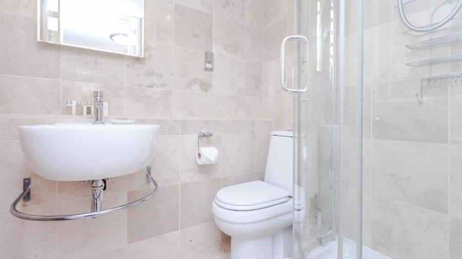 En-Suite Bathroom