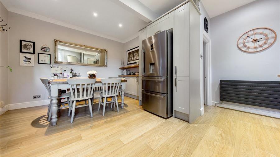 Kitchen/Breakfast Room