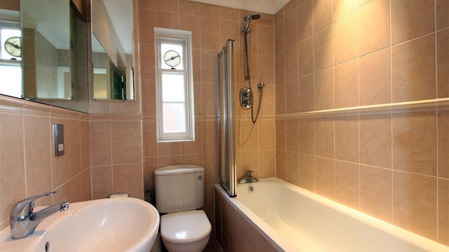En-Suite Bathroom