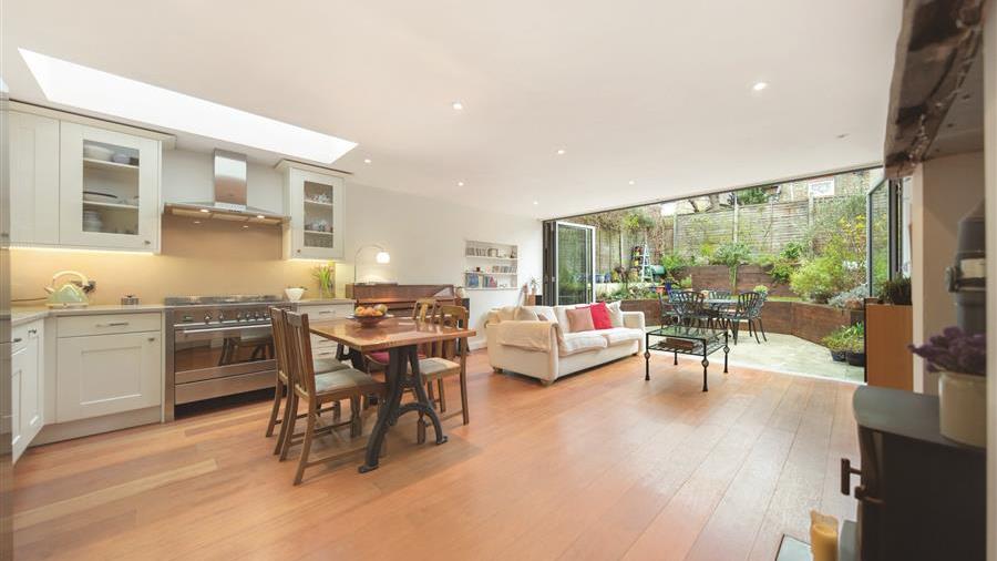 Kitchen/Dining Room