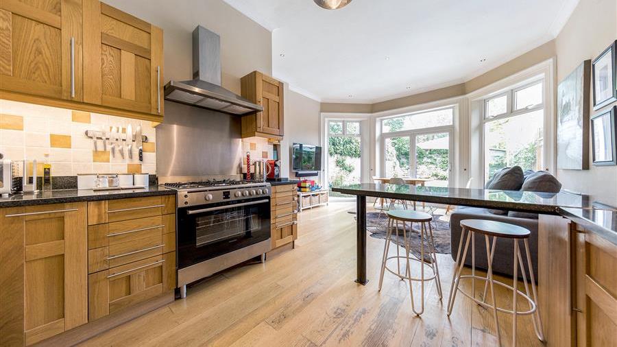 Kitchen/Dining Room