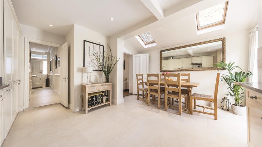 Kitchen/Dining Room