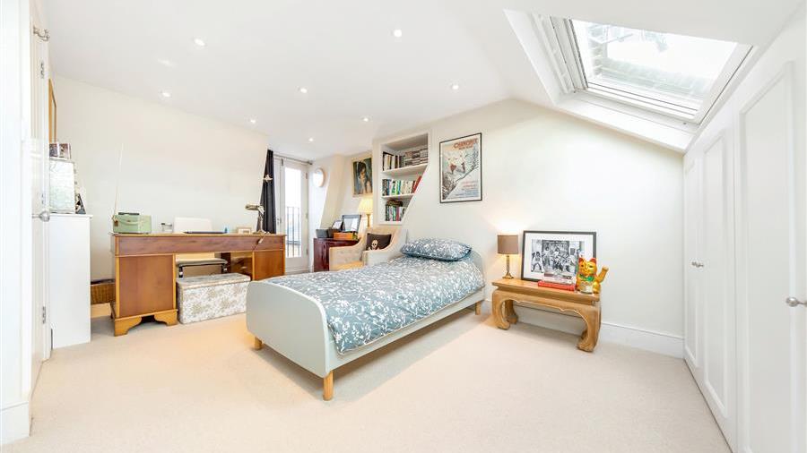 Fifth Bedroom