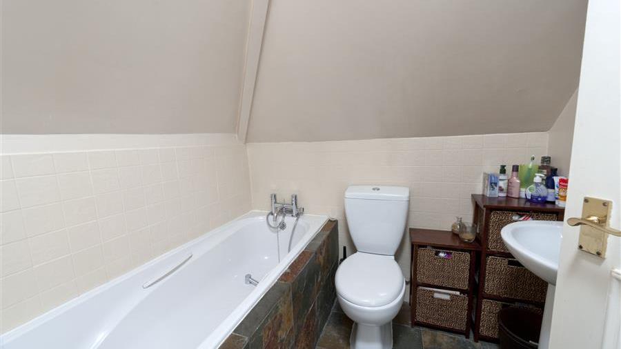 En-Suite Bathroom