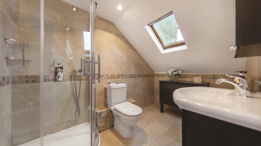 En-Suite Bathroom