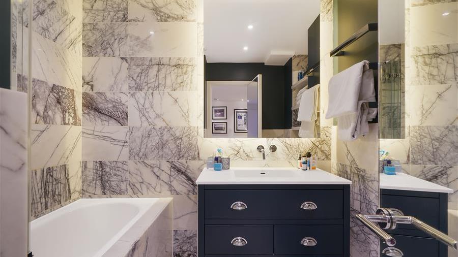 En-Suite Bathroom