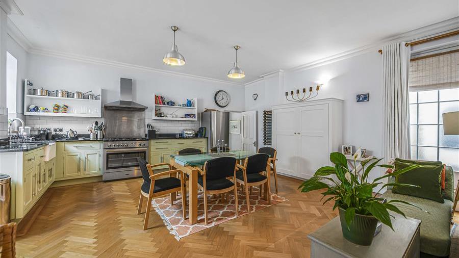 Kitchen/Dining Room