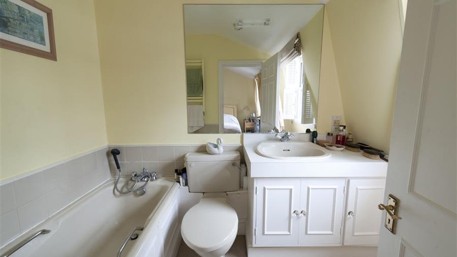 En-Suite Bathroom