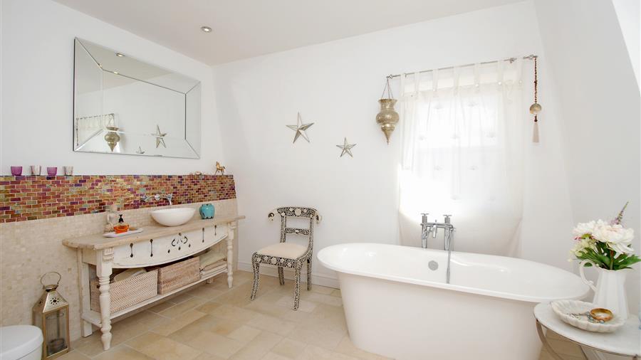 En-Suite Bathroom