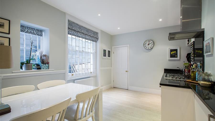 Kitchen/Breakfast Room