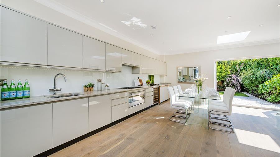Kitchen/Dining Room
