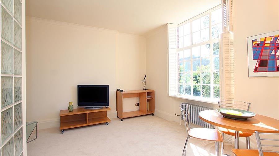 Studio Room
