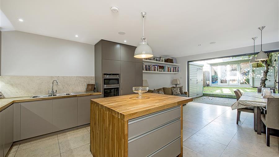 Kitchen/Breakfast Room