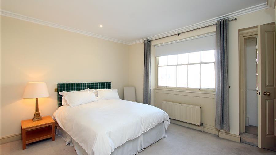 Seventh Bedroom