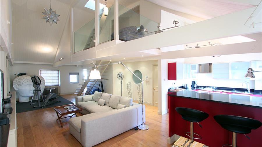 Studio Room