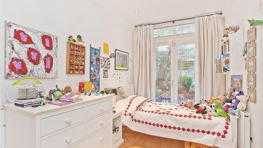 Sixth Bedroom