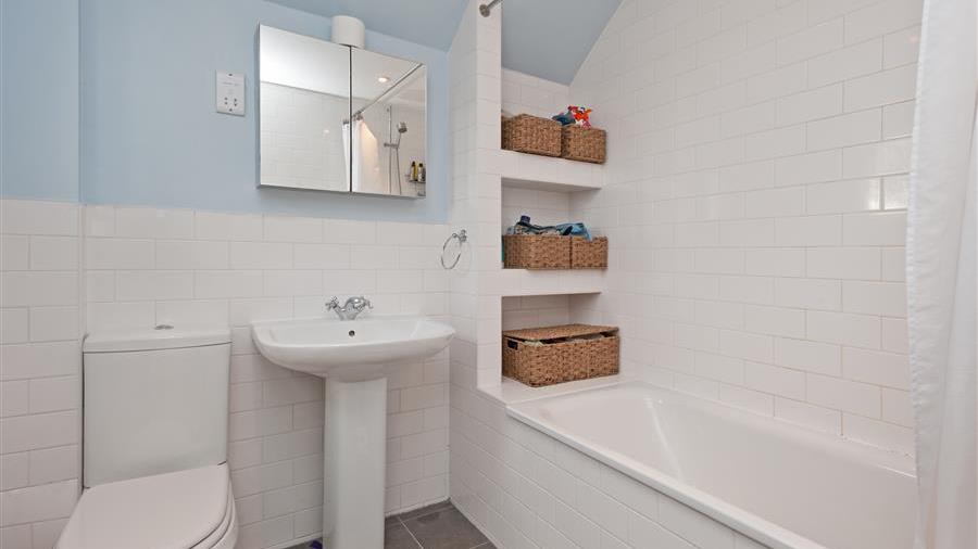 En-Suite Bathroom