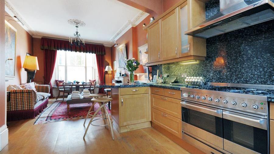 Kitchen/Dining Room