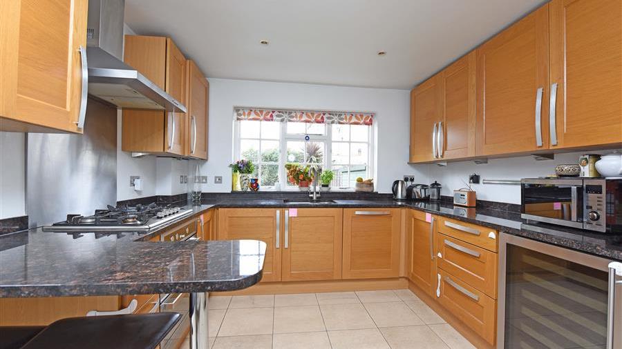 Kitchen/Breakfast Room