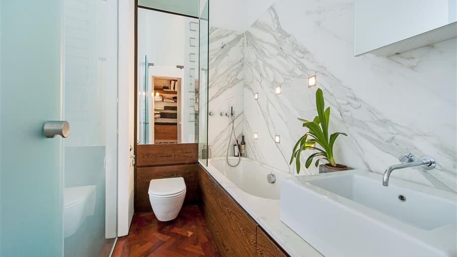 En-Suite Bathroom