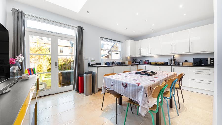 Kitchen/Breakfast Room