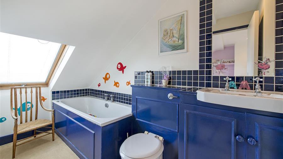 En-Suite Bathroom