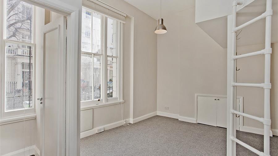 Studio Room