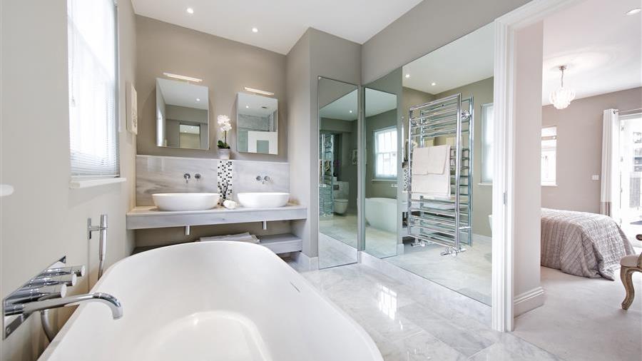 En-Suite Bathroom