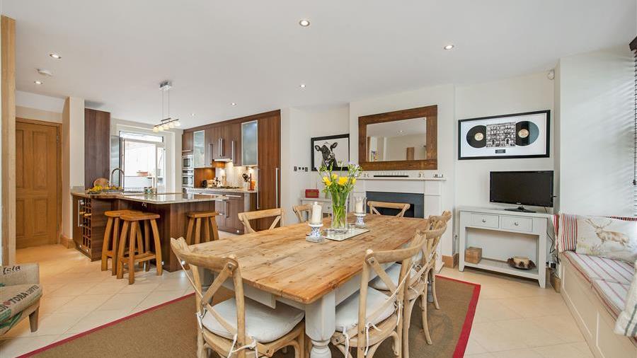 Kitchen/Dining Room