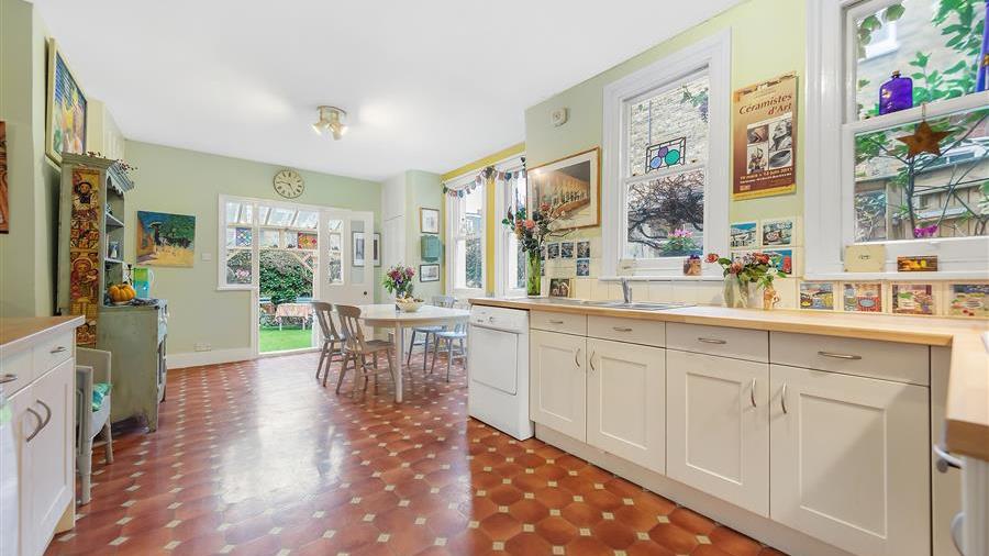 Kitchen/Breakfast Room