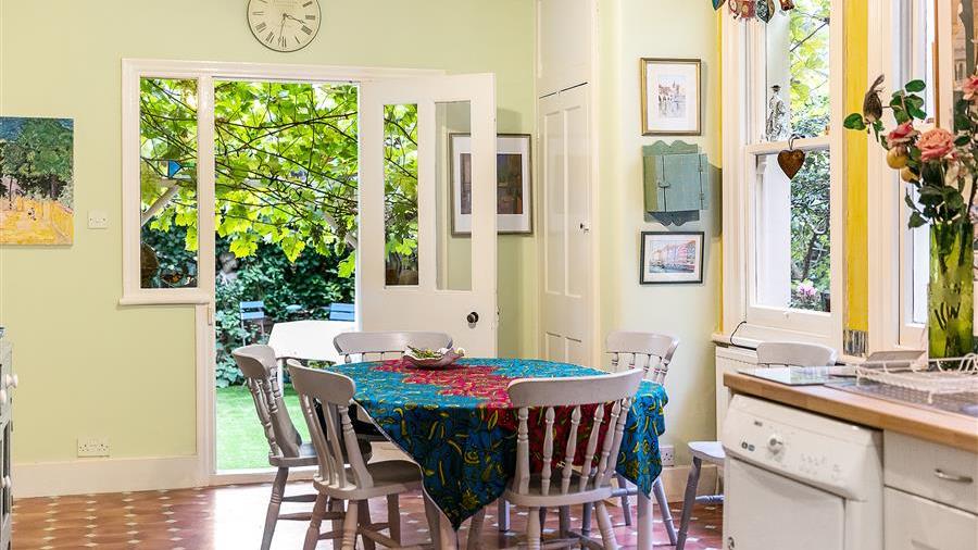 Kitchen/Dining Room