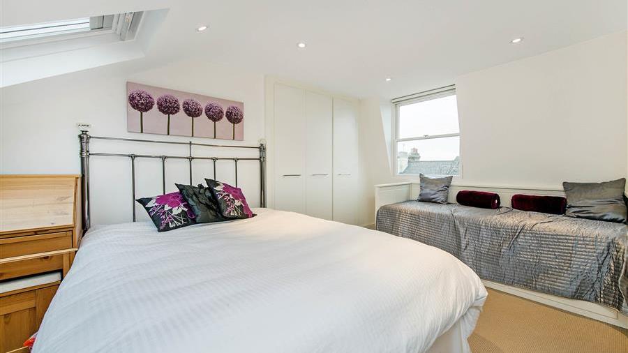 Sixth Bedroom