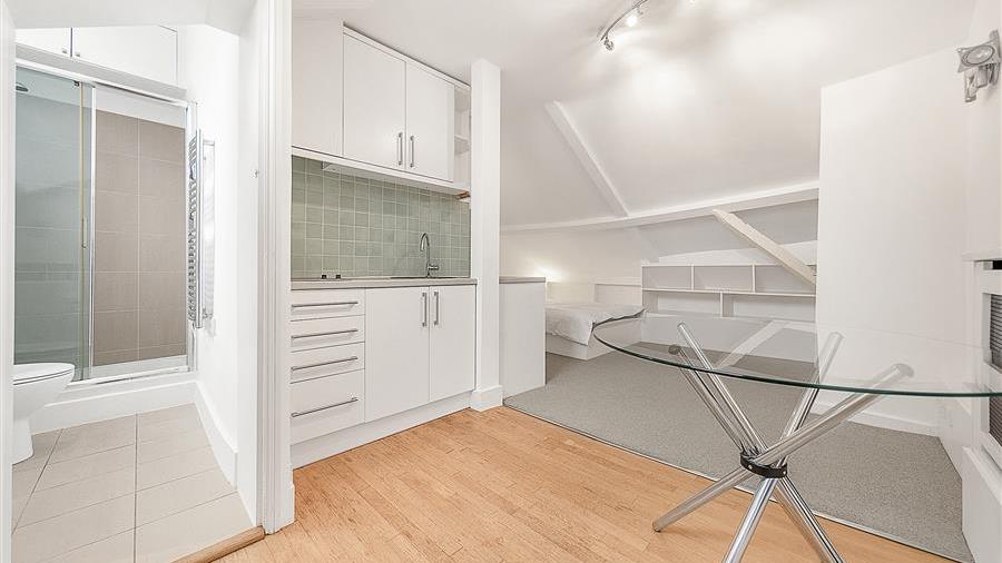 Self-Contained Flat