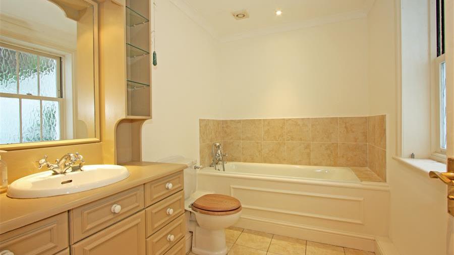 En-Suite Bathroom