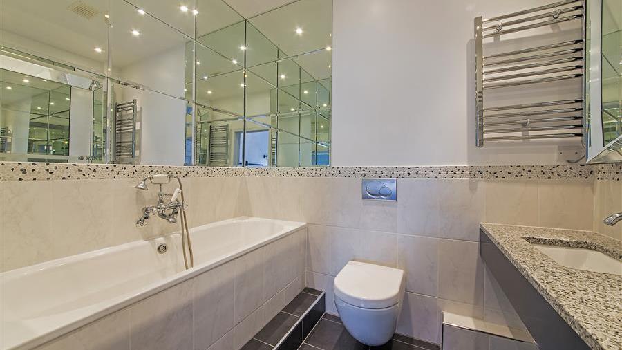 En-Suite Bathroom